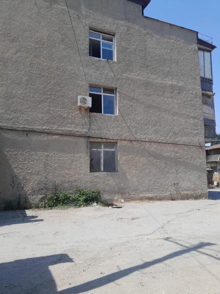 Sakinlər cana yığıldı: Sumqayıtda binanı su basıb, elektrik şitləri partlayır