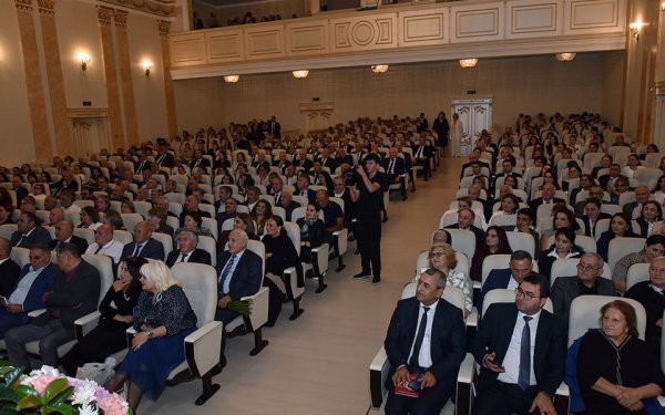 Sumqayıtda tanınmış şair-publisist Əvəz Mahmud Lələdağın 90 illiyi qeyd olunub
