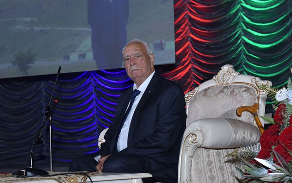 Sumqayıtda tanınmış şair-publisist Əvəz Mahmud Lələdağın 90 illiyi qeyd olunub