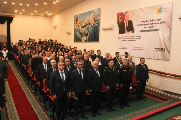Mingəçevir Dövlət Universitetində Konstitusiya Gününə həsr olunmuş konfrans keçirilib
