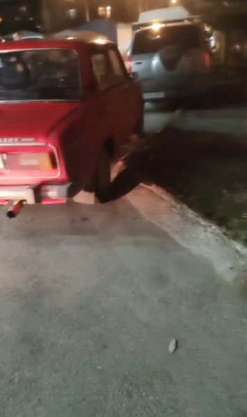 Sumqayıtın 13-cü mikrorayonda park problemi, səs-küy və qanunsuzluq narazılıq yaratdı - FOTOLAR