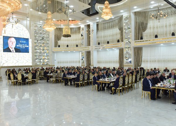 Sumqayıt şəhərində Ümummilli Lider Heydər Əliyevin anım mərasimi keçirilib - FOTOLAR