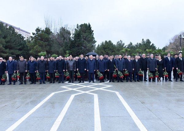 Sumqayıt şəhərində Ümummilli Lider Heydər Əliyevin anım mərasimi keçirilib - FOTOLAR