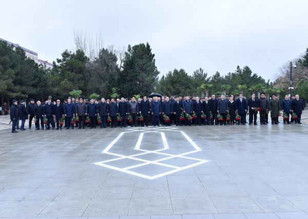 Sumqayıt şəhərində Ümummilli Lider Heydər Əliyevin anım mərasimi keçirilib - FOTOLAR