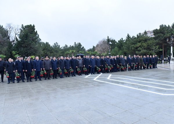 Sumqayıt şəhərində Ümummilli Lider Heydər Əliyevin anım mərasimi keçirilib - FOTOLAR