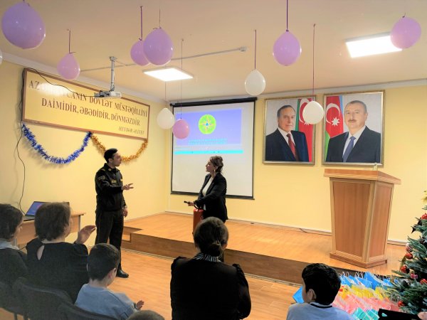 FHN xüsusi təhsil məktəbində maarifləndirmə tədbiri keçirib (video, foto) FHN xüsusi təhsil məktəbində maarifləndirmə tədbiri keçirib (video, foto)