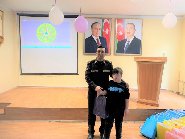 FHN xüsusi təhsil məktəbində maarifləndirmə tədbiri keçirib (video, foto) FHN xüsusi təhsil məktəbində maarifləndirmə tədbiri keçirib (video, foto)