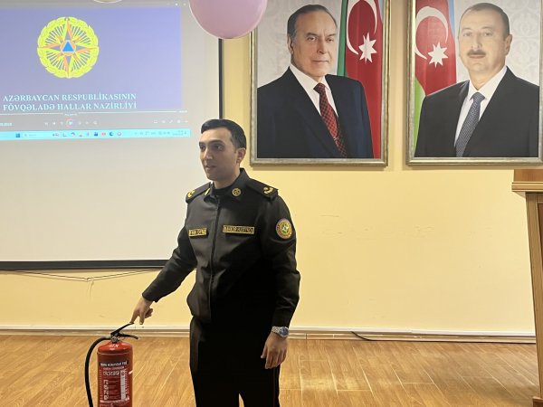 FHN xüsusi təhsil məktəbində maarifləndirmə tədbiri keçirib (video, foto) FHN xüsusi təhsil məktəbində maarifləndirmə tədbiri keçirib (video, foto)