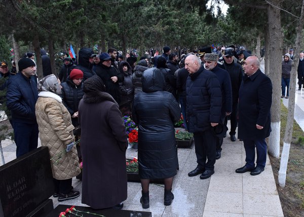 Sumqayıtda 20 Yanvar faciəsinin 36-cı ildönümü ilə əlaqədar anım mərasimi keçirilib - FOTOLAR
