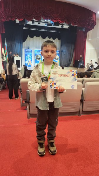 Kiçik yaş, böyük hədəflər: Sumqayıtlı məktəbli Bayramlı Əhədin uğur hekayəsi