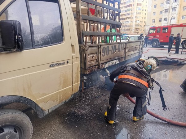 Sumqayıtda "Qazel" yandı