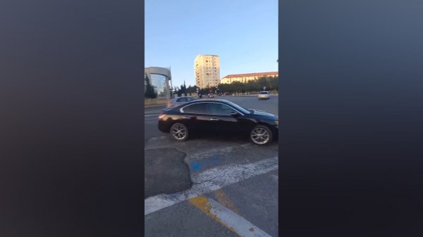 Sumqayıtda yol hərəkəti ilə bağlı narazılıq: 4 Qardaş şadlıq sarayı ərazisində sıxlıq problemi