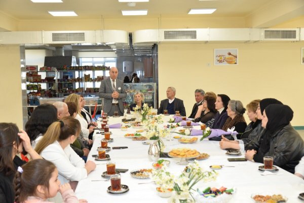 Veteran müəllimlərlə unudulmaz görüş... -FOTOLAR