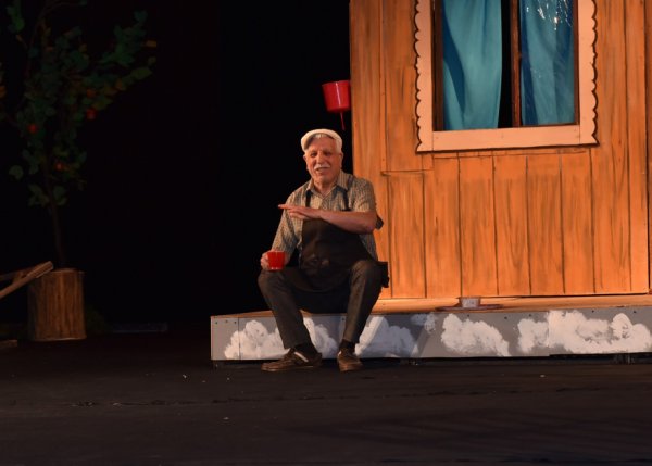 Sumqayıt Teatrında “Sonuncu qonaq” tamaşasının premyerası olub